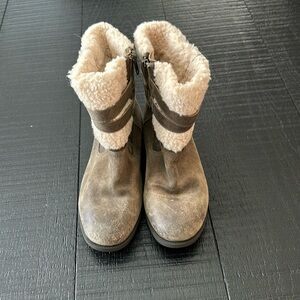 UGG WOMEN'S BLAYRE III BOOTS size 10